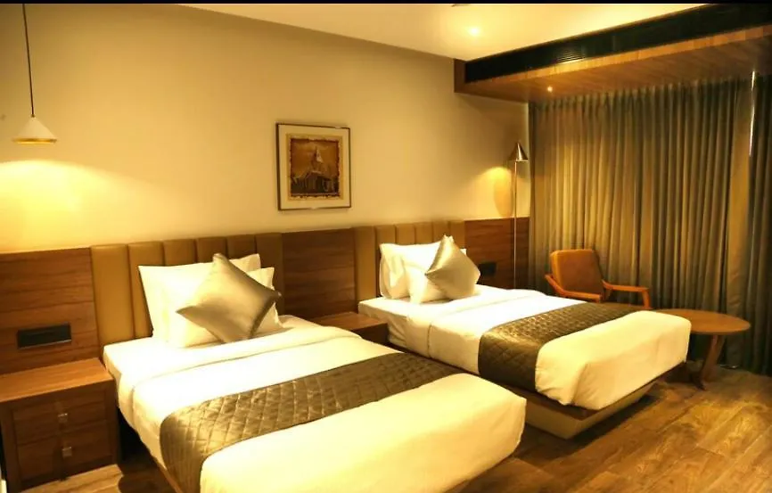 Crystal Suites Badagara Hotel