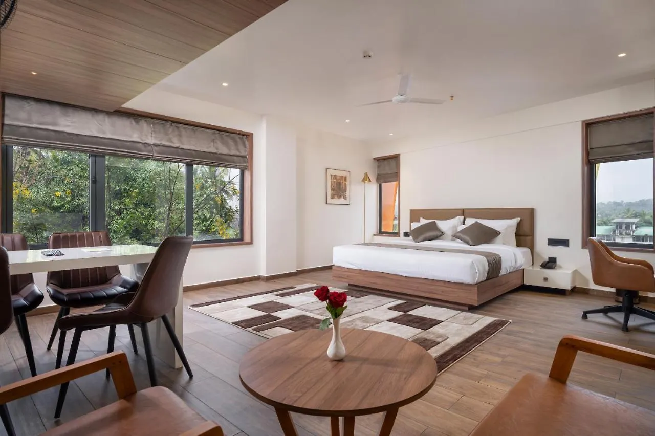 Crystal Suites Badagara