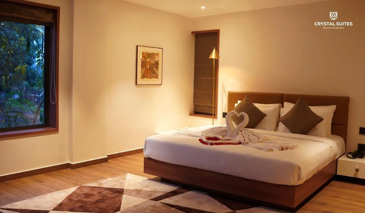 Hotel Crystal Suites Badagara